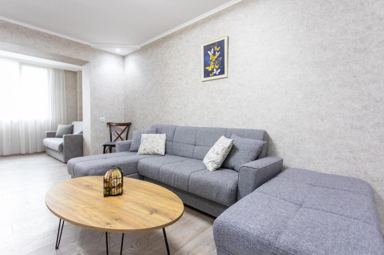 Ninia'S Apartment クタイシ エクステリア 写真