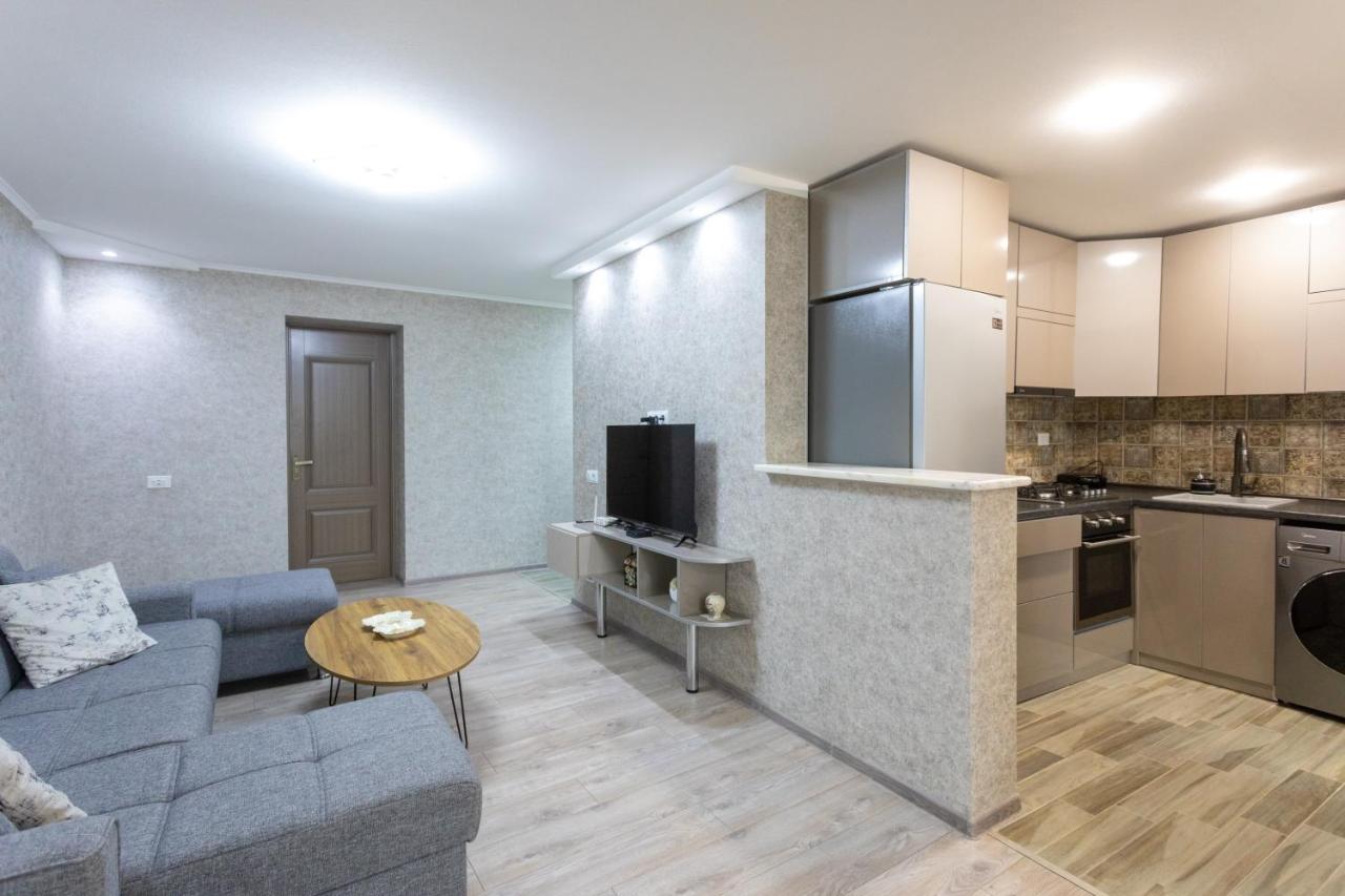 Ninia'S Apartment クタイシ エクステリア 写真