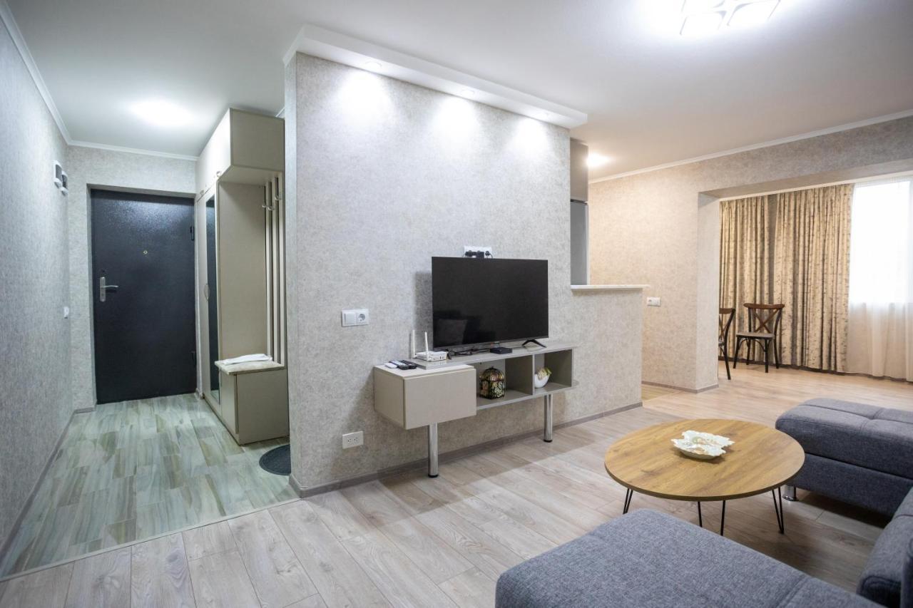 Ninia'S Apartment クタイシ エクステリア 写真
