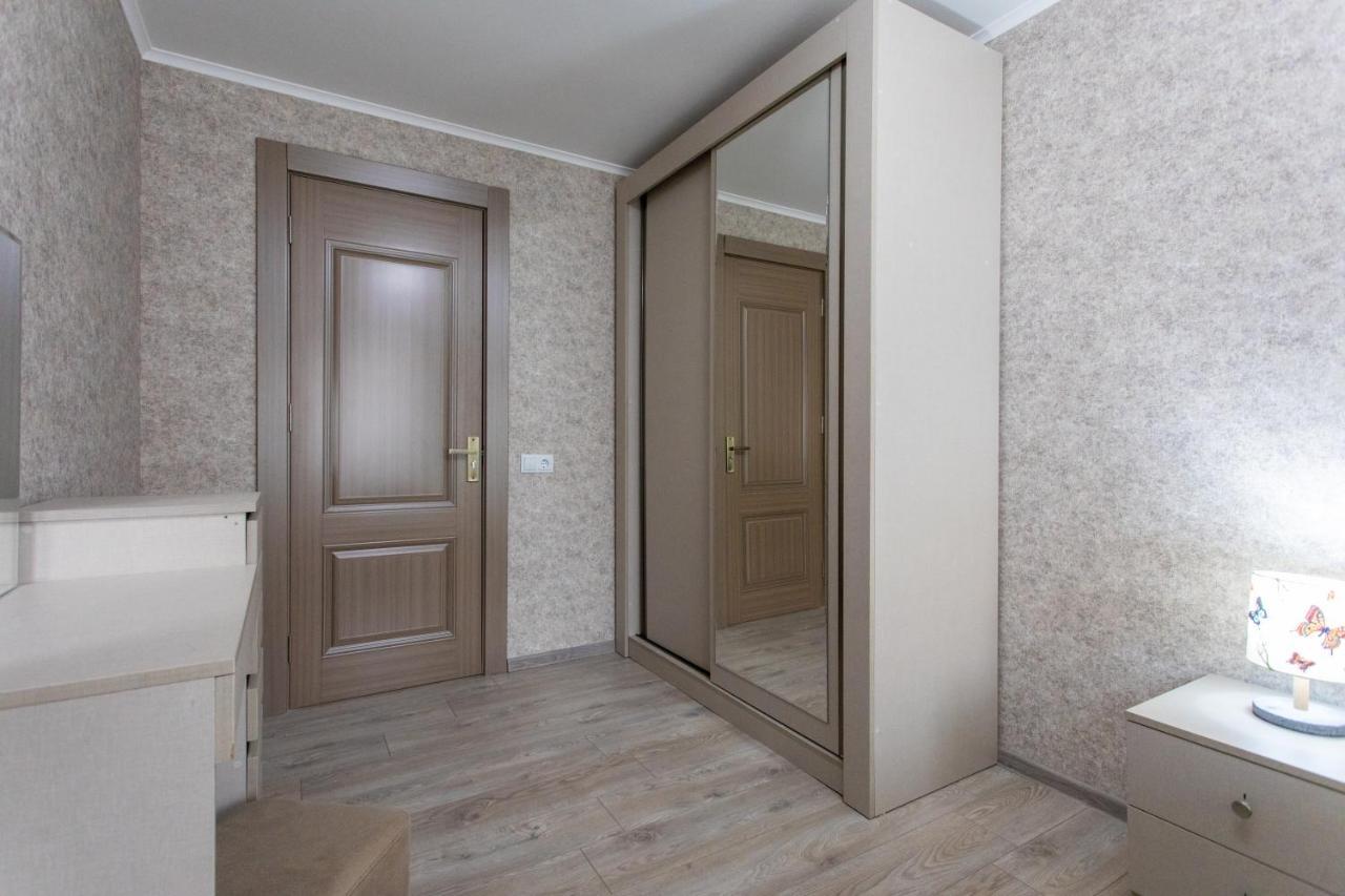 Ninia'S Apartment クタイシ エクステリア 写真