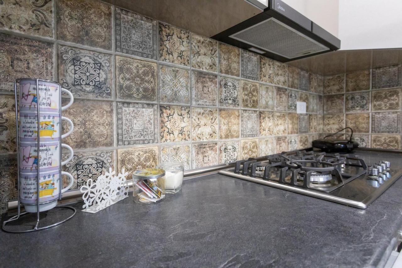 Ninia'S Apartment クタイシ エクステリア 写真
